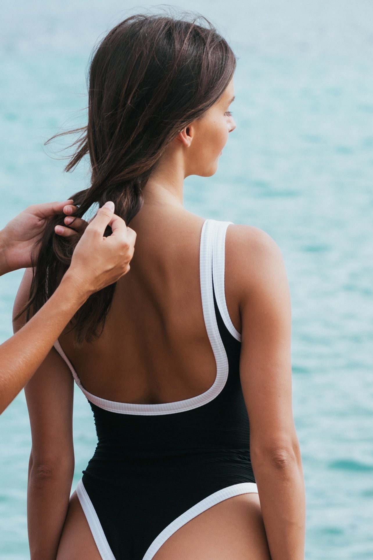 One Piece Creta Morley Black&OffWhite